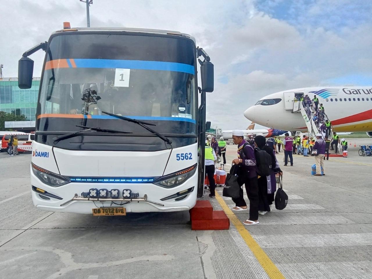 DAMRI Layani 290 Ribu Jemaah Haji 2024 dengan Sukses
