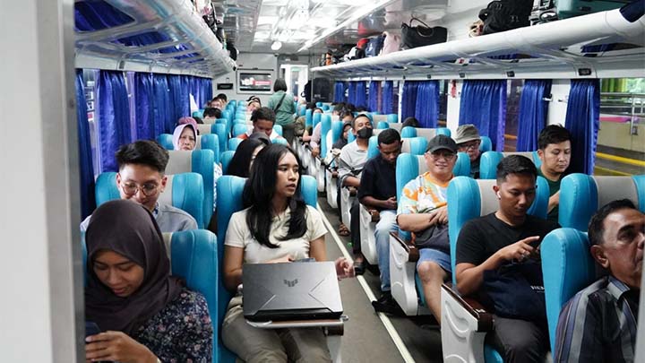Penumpang KAI Meningkat 22% pada Semester I 2024