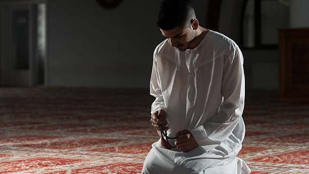 3 Golongan yang Amalannya Tidak Diterima Allah SWT