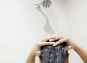 Manfaat Kesehatan Mandi Malam Menurut Ilmu dan Agama