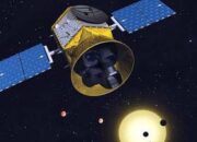 NASA Luncurkan Panel Surya Besar untuk Observasi Europa