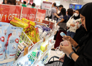 Perbandingan Belanja Kecantikan Online dan Offline