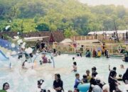 Wisata Alam Parung Tawarkan Suasana Sejuk di Lereng Gunung