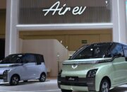 Wuling Hadirkan Tiga Model Mobil Listrik di Indonesia