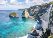 Menjelajahi Keindahan Pantai Nusa Dua di Bali
