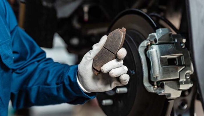 5 Cara Mudah Mengecek Rem Mobil untuk Menjamin Keamanan Berkendara