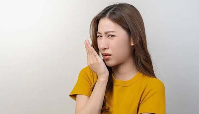 6 Cara Ampuh Menghilangkan Bau Mulut Secara Permanen dan Alami