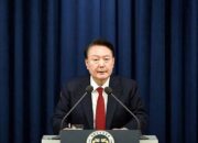 Krisis Politik Korea Selatan, Penasihat Senior Mundur
