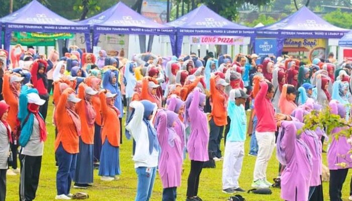 Meriah! Jalan Sehat Warnai Perayaan HUT PGRI ke-79 di Tasikmalaya