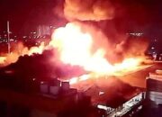 Kebakaran di Glodok Plaza, Api Berhasil Dipadamkan Setelah 8 Jam