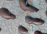 Satelit NASA Tangkap Gambar ‘Kacang Merah’ Beku di Mars