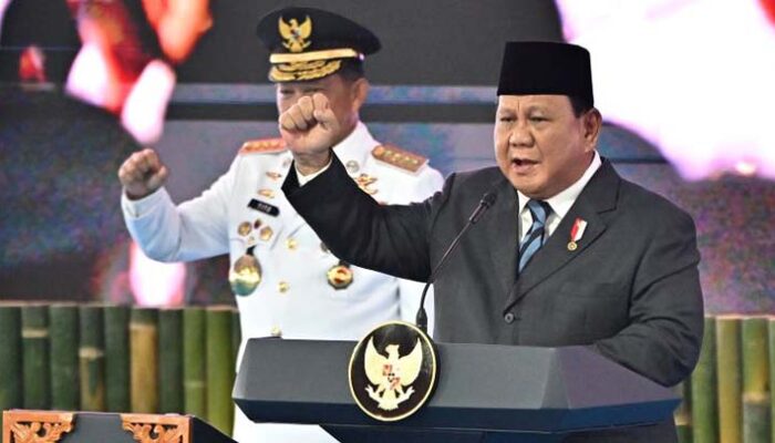 Presiden Prabowo Wajibkan Kepala Daerah Ikut Retret di Akmil!