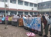 Ratusan Siswa SMK 10 Medan Demo Karena Gagal Daftar SNBP