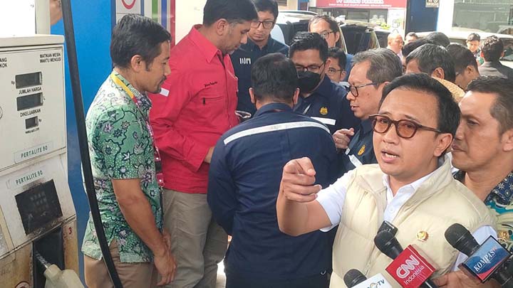 Sidak SPBU Cibubur, DPR Pastikan BBM Tidak Dioplos