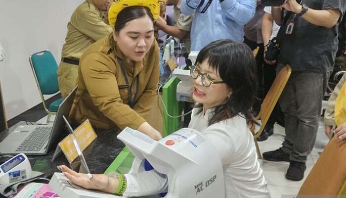 Wamendiktisaintek Ajak Mahasiswa Ikut Program Cek Kesehatan Gratis