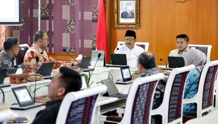 Kemensos dan Seskab Matangkan Persiapan 53 Sekolah Rakyat