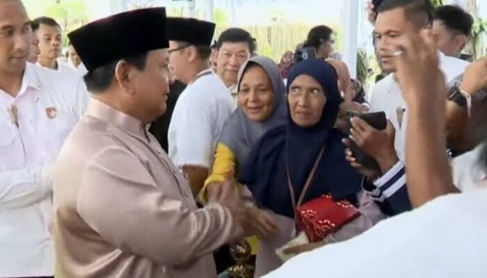 Presiden Prabowo Sambut Rakyat dalam Gelar Griya Idulfitri