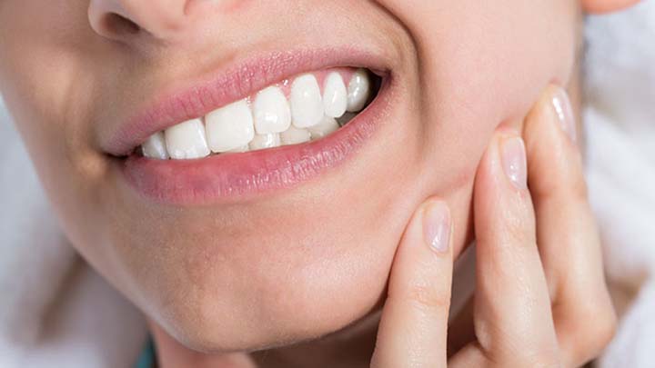 Bebas Ngilu! Tips Ampuh Atasi Gigi Sensitif