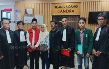 Tangis dan Gema Takbir Iringi Sumpah Mubahalah Terdakwa Nandi di PN Tasikmalaya