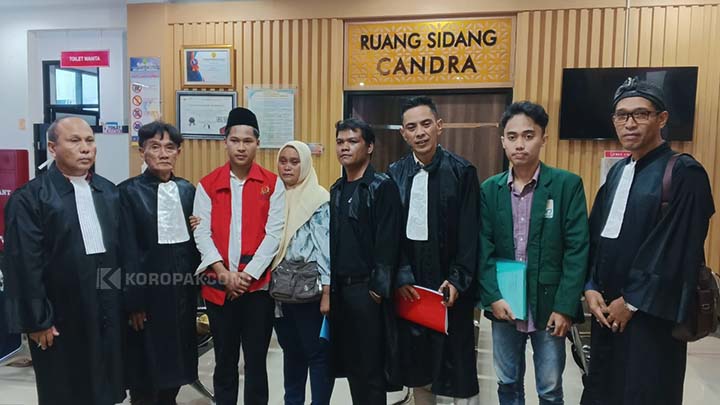 Tangis dan Gema Takbir Iringi Sumpah Mubahalah Terdakwa Nandi di PN Tasikmalaya