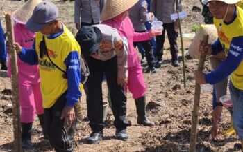 Polres Tasikmalaya dan Warga Tanam Jagung Demi Swasembada Pangan Nasional