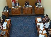 Sidang Ijazah Jokowi Memanas, KIP Perintahkan UGM Lakukan Uji Konsekuensi dalam 2 Minggu