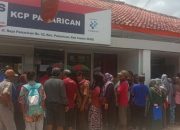 Ribuan Warga Pamarican Ciamis Antre BLT Kesra, Dua Desa Nihil Penerima