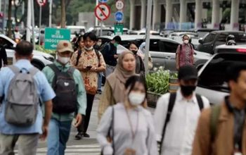 BPS Ungkap Data 37,32 Juta Buruh Indonesia Kerja Lebih dari 49 Jam per Minggu