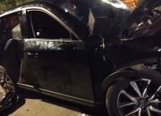 Dua Orang Tewas, Mazda CX-5 Tabrak Lari Sebelum Tersenggol Kereta di Jakarta Utara