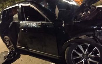Dua Orang Tewas, Mazda CX-5 Tabrak Lari Sebelum Tersenggol Kereta di Jakarta Utara