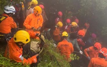 Tim SAR Temukan Korban ke-10 Kecelakaan Pesawat ATR 42-500 di Pangkep